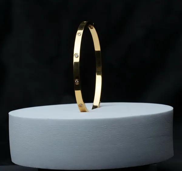 Timeless_Icon_Bracelet