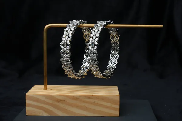 Eternal_Bloom_Bangle_Set