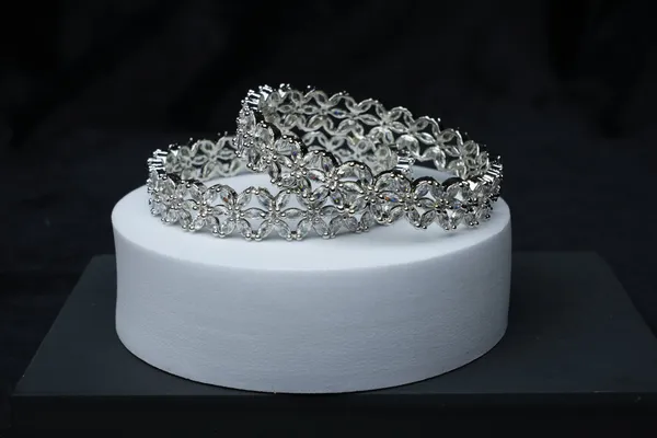 Eternal_Bloom_Bangle_Set