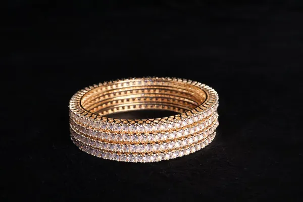 Golden_Grace_Bangle_Set