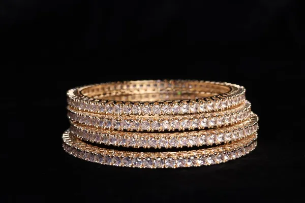 Golden_Grace_Bangle_Set