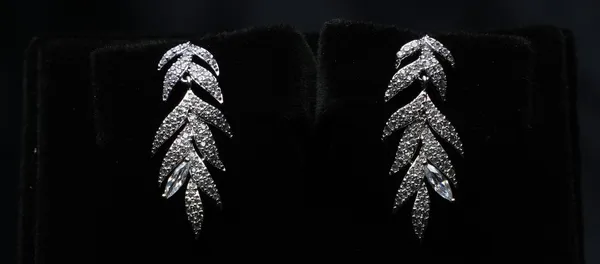 Falling_Leaf_Drop_Earrings