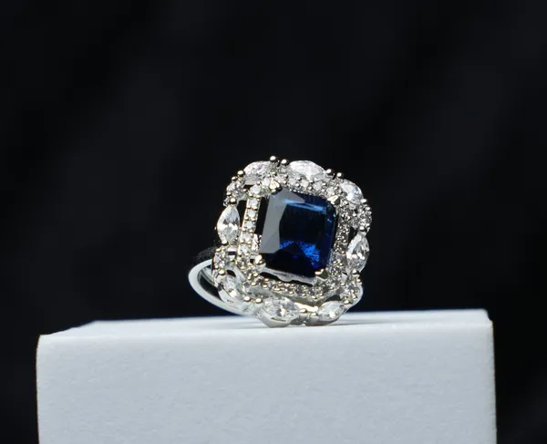 Regalia_Gemstone_Ring