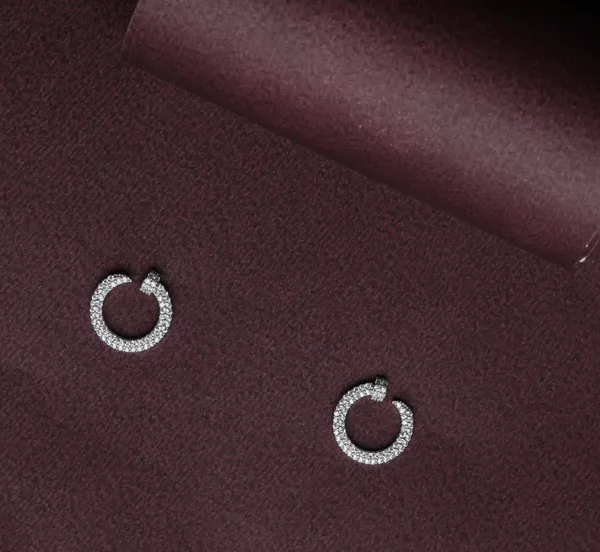 Eternal_Arc_Sparkle_Pendant_Set
