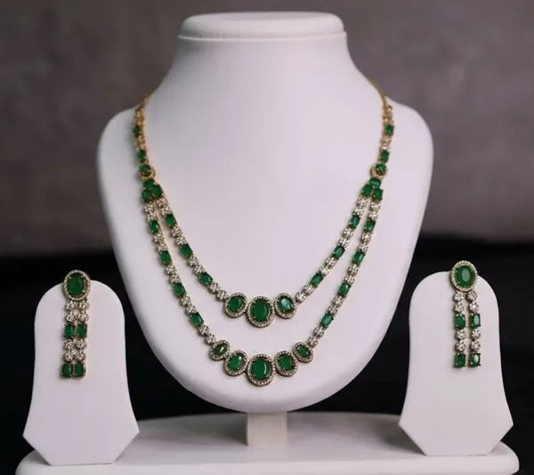 Emerald_Royale_Necklace_Set