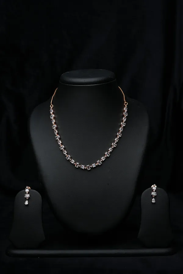 Aurelia_Elegance_Cubic_Zirconia_Necklace_Set