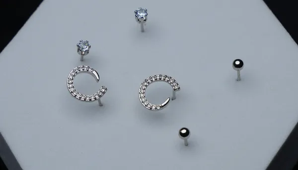 Sparkle_Essentials_Multi_Stud_Set