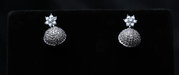 Twinkle_Dome_Earrings