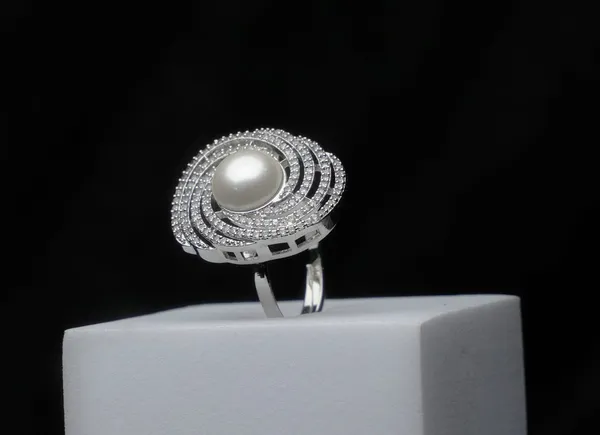 Eternal_Pearl_Halo_Ring
