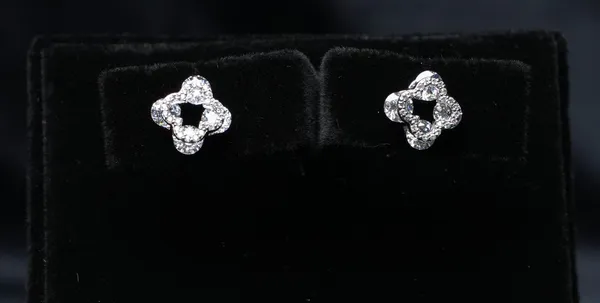 Twinkle_Bloom_Studs