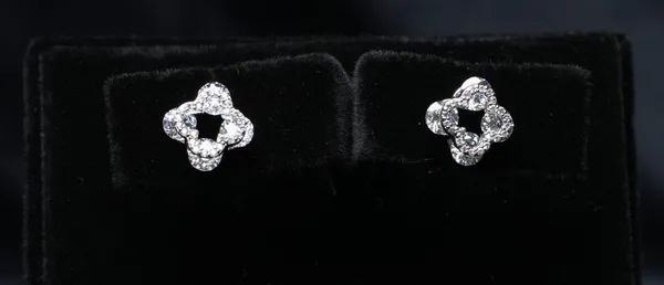 Twinkle_Bloom_Studs