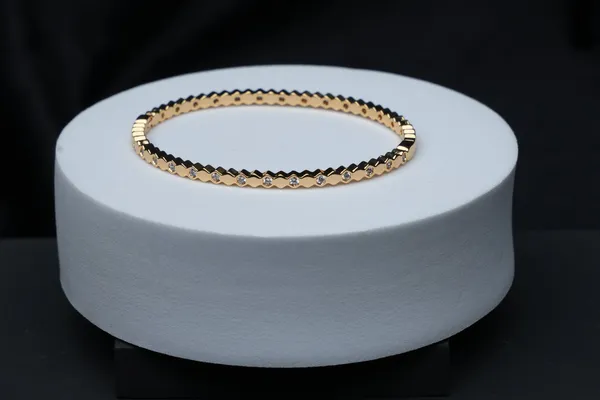 Hexa_Shine_Bracelet