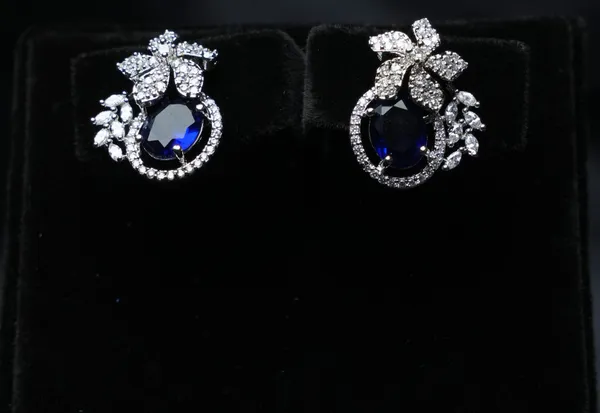 Floral_Luxe_Oval_Studs