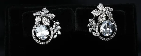 Floral_Luxe_Oval_Studs