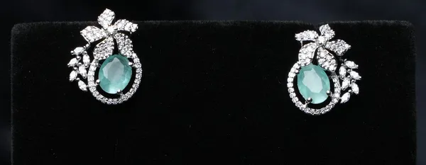 Floral_Luxe_Oval_Studs