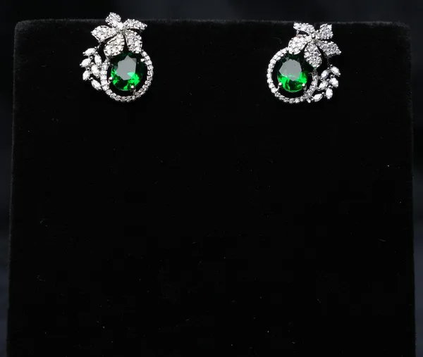 Floral_Luxe_Oval_Studs