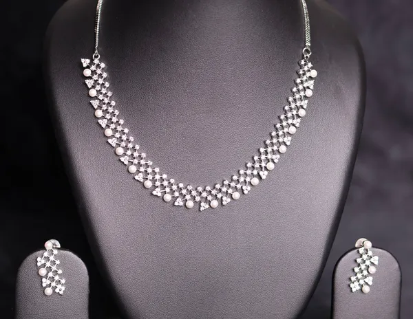 Pearlia_Luxe_Necklace_Set