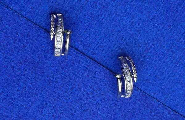 Dual_Line_Spark_Huggie_Earrings