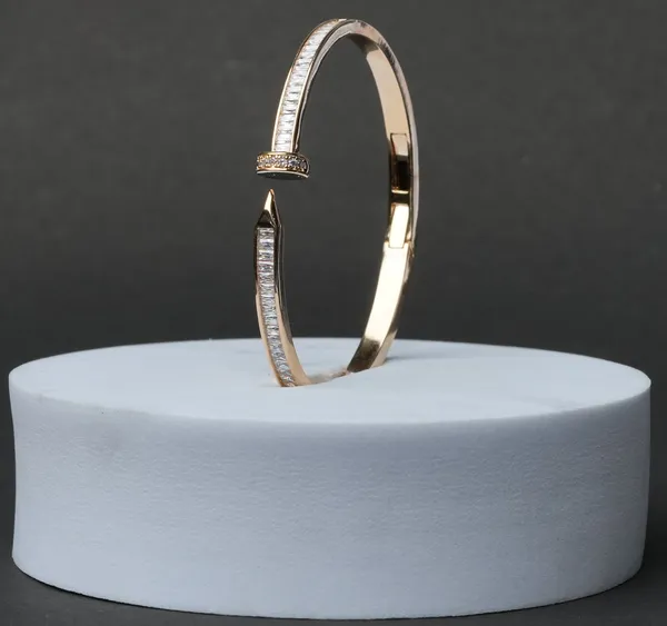 Nail_Spark_Luxe_Bracelet
