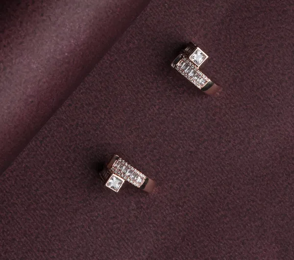 Linear_Spark_Bar_Pendant