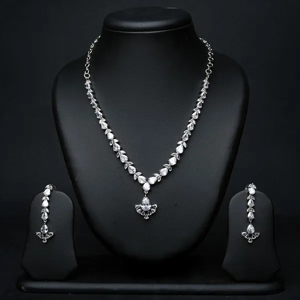 Royale_Blossom_Necklace_Set