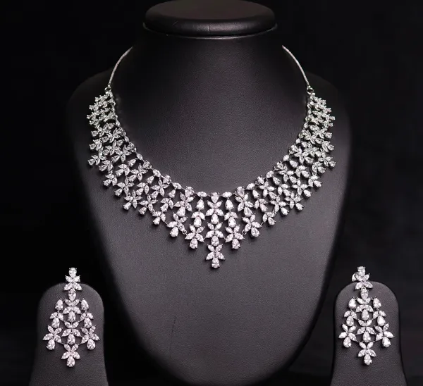 The_Queen_S_Bloom_Necklace_Set