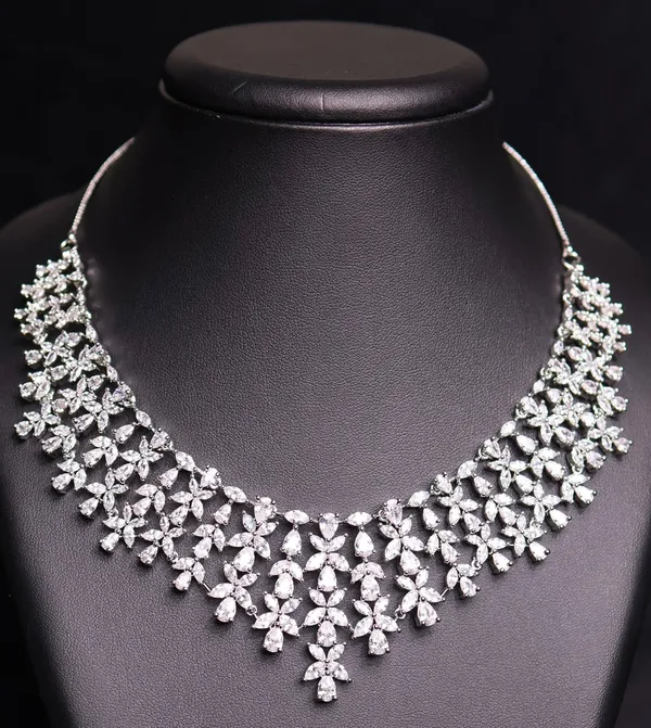 The_Queen_S_Bloom_Necklace_Set