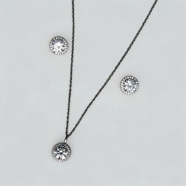 Radiant_Halo_Circle_Sparkle_Pendant
