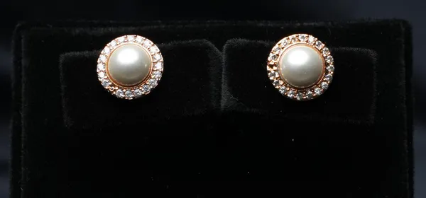 Grace_Pearl_Halo_Studs