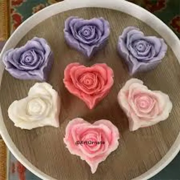 Rose_Shaped_Heart_Candle__(Assorted)