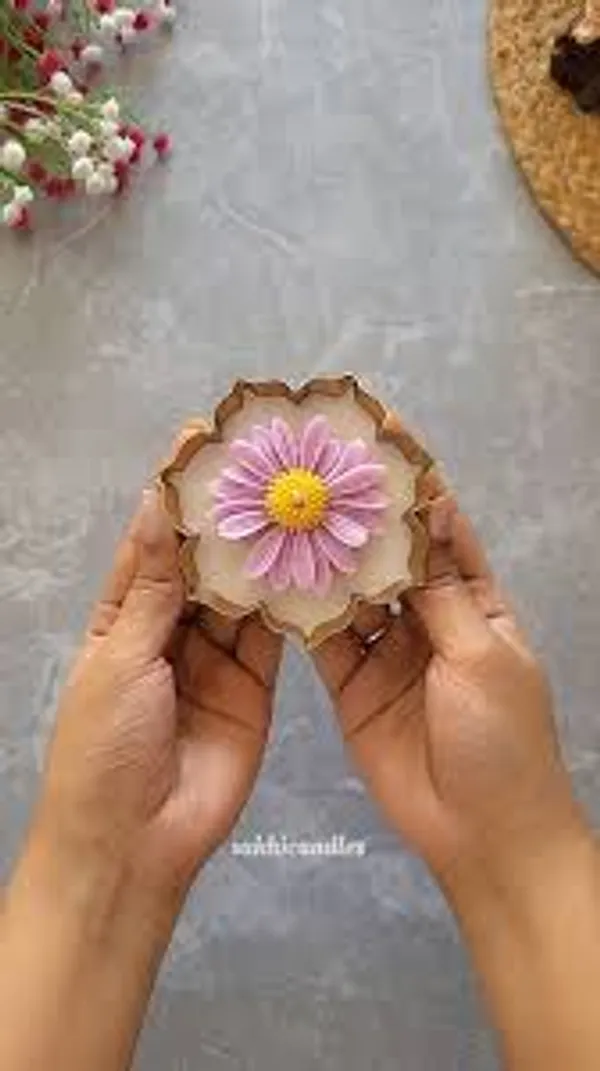 Daisy_Urli_Candle_(Assorted)