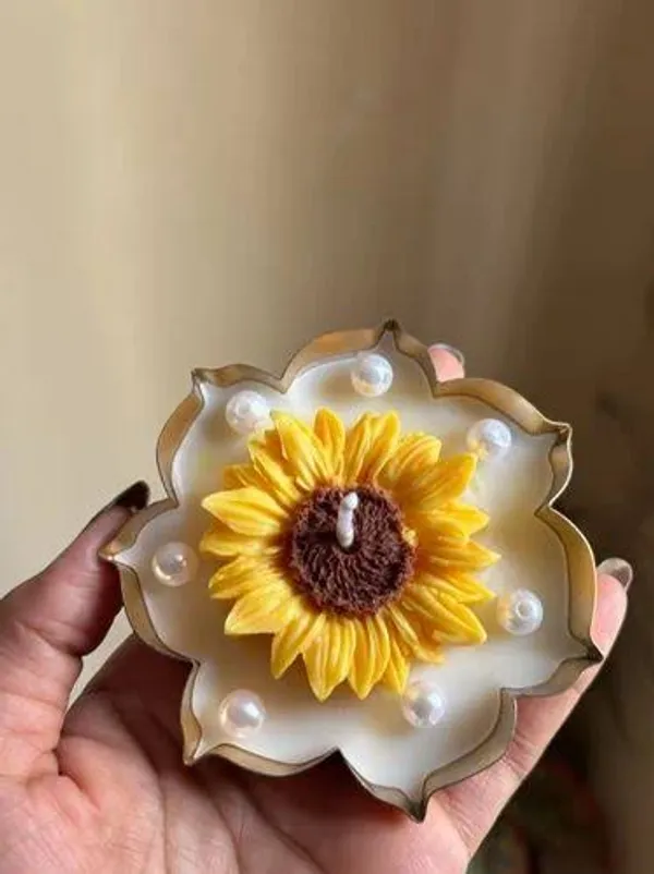 Sunflower_Urli_Candle__(Assorted)