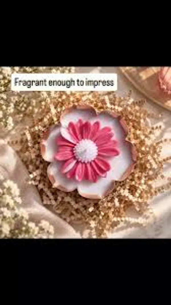 Daisy_Urli_Candle_(Assorted)