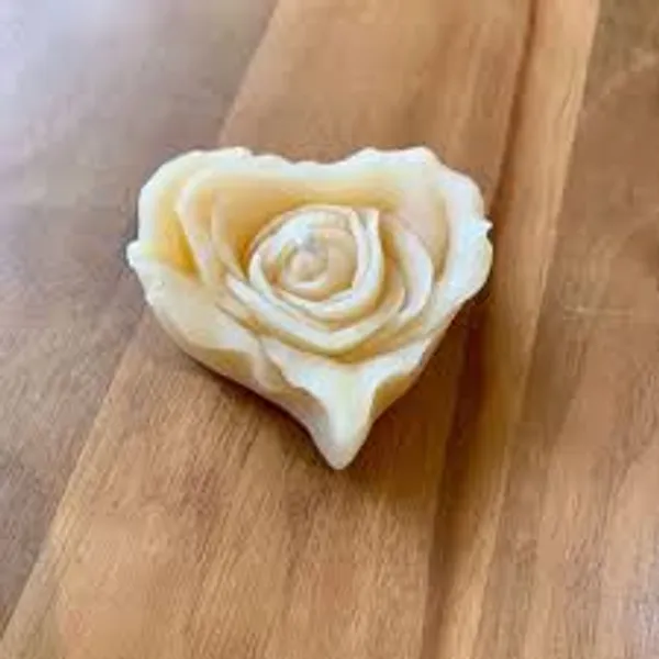 Rose_Shaped_Heart_Candle__(Assorted)