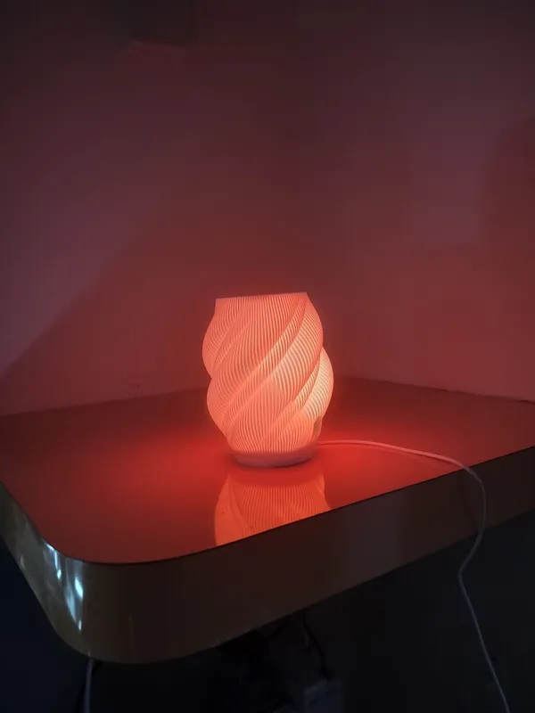 Minamilistic_Spiral_Lamp_White_with_E10_LED_Kit