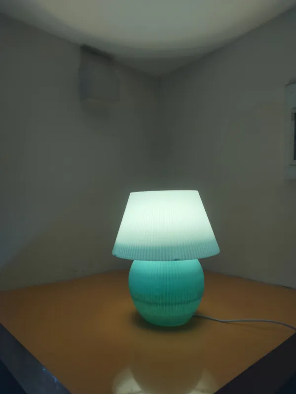 Ribbed_Table_Lamp_Mattee_Green