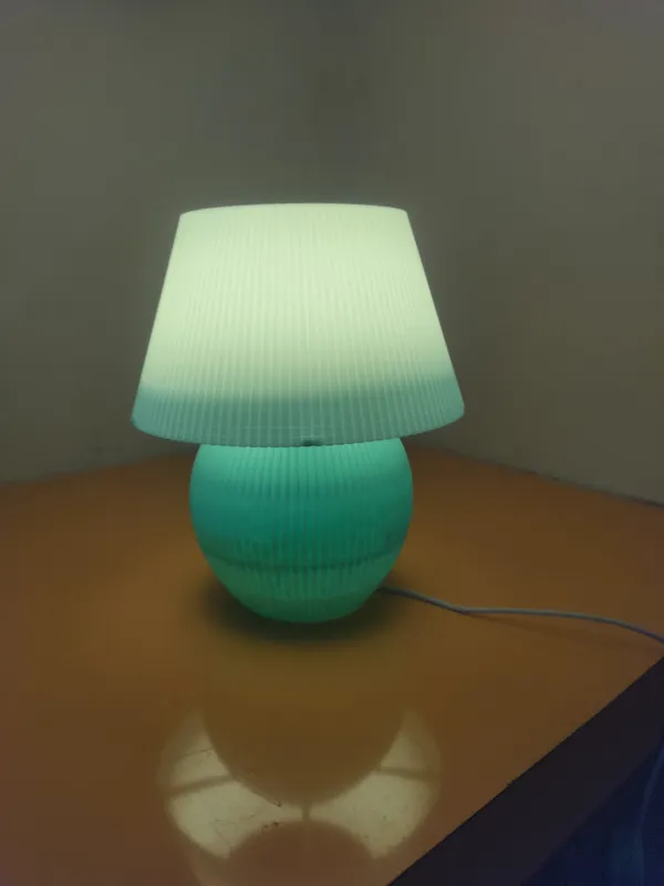 Ribbed_Table_Lamp_Mattee_Green