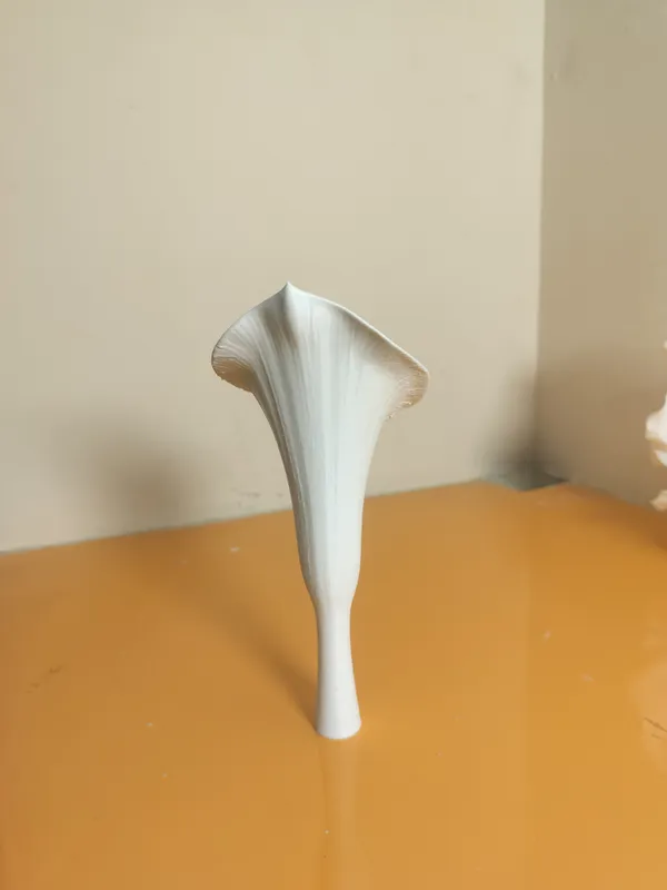 Flower_Sculpture_Set_OF_4_Large_(H-18to_20_cms_each)White