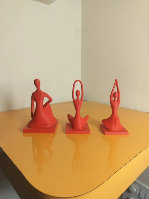 Harmony_Pose_Trio_(Set_of_three)_Red