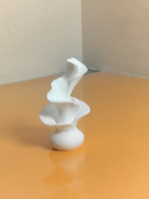 Flower_Sculpture_Set_of_Four_Small_(H-9_to_10_cms_each)White