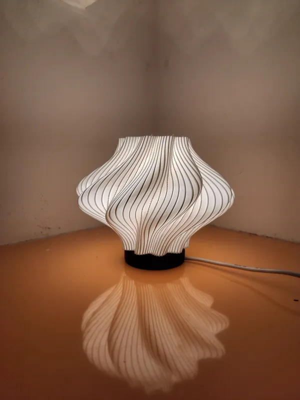 Helix_Lantern_E27_Base_&_LED_-_Hanging_also_possible