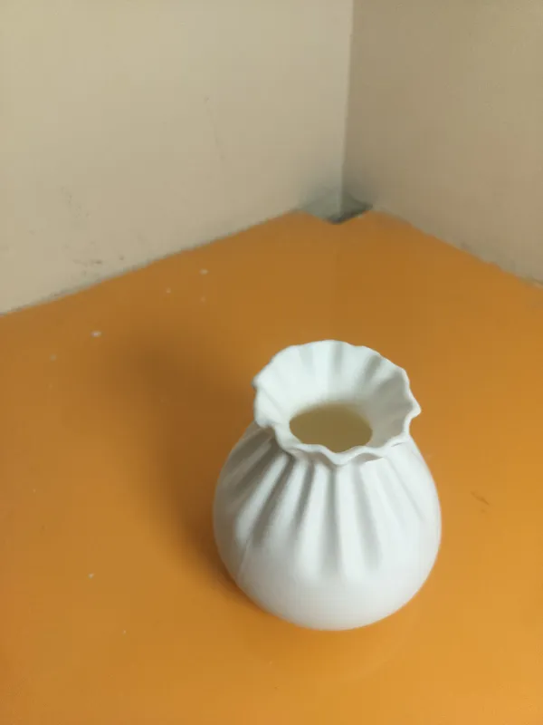 Potli_Vase_White