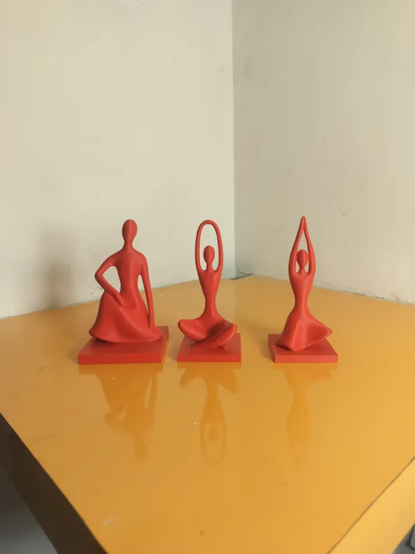 Harmony_Pose_Trio_(Set_of_three)_Red