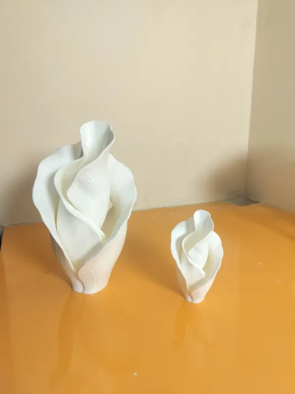Flower_Sculpture_Set_OF_4_Large_(H-18to_20_cms_each)White