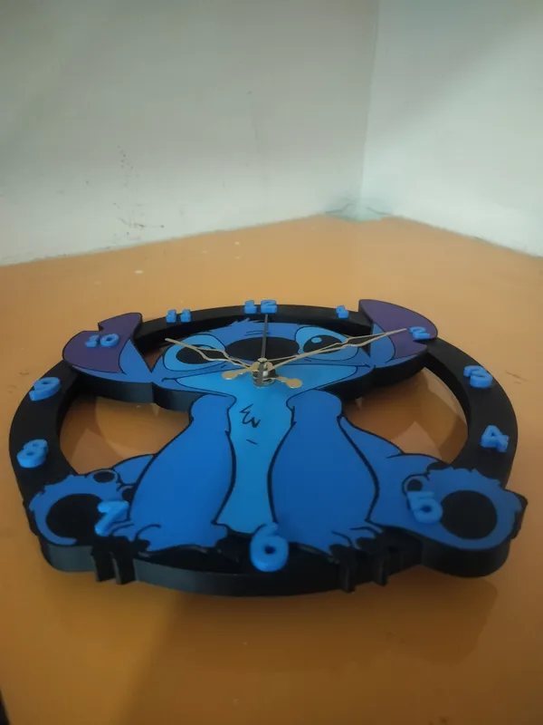 Stitch_Clock
