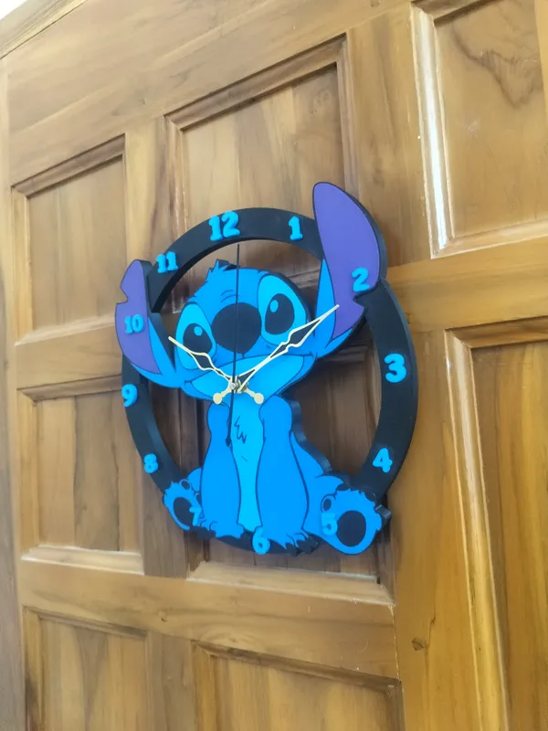 Stitch_Clock