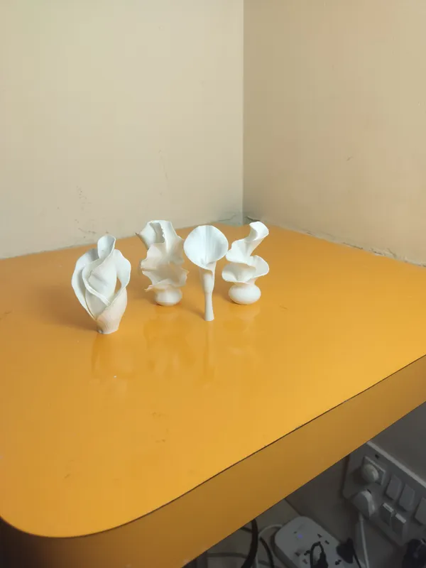 Flower_Sculpture_Set_of_Four_Small_(H-9_to_10_cms_each)White