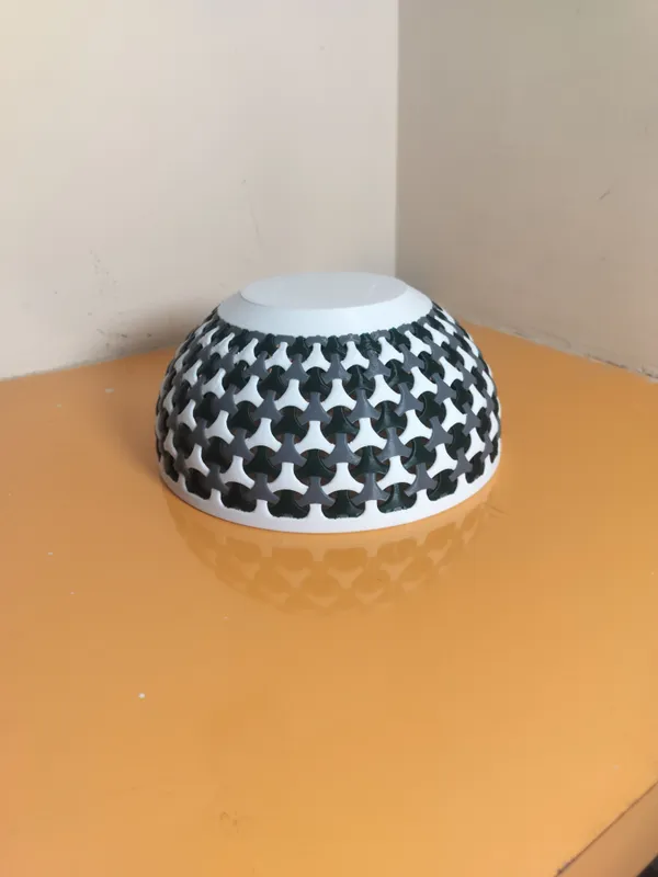 Geometric_Interwoven_Fruit_Bowl