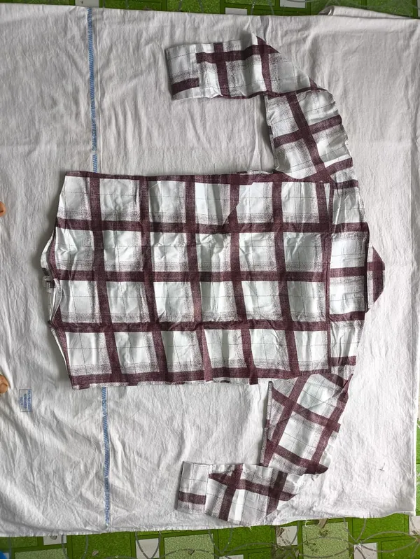 White_Maroon_Checked_Casual_Shirt_for_Men