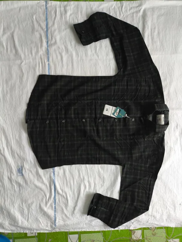 Black_Checked_Regular_Fit_Shirt_for_Men